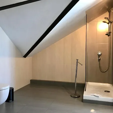 Domus Hotel *
