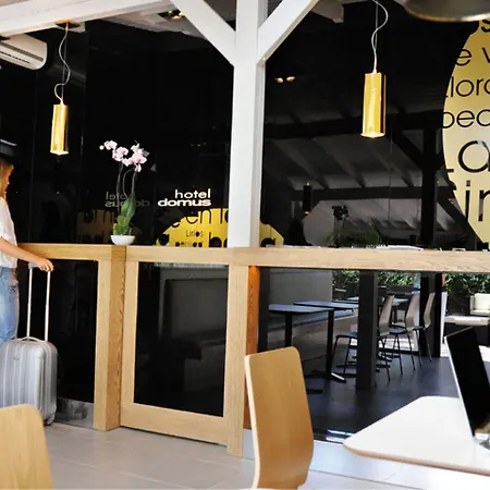 Hotel Domus *