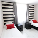 Domus *