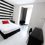 Domus Otel *