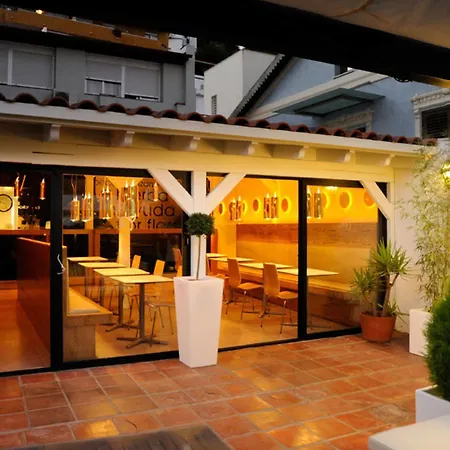 Hotel Domus *